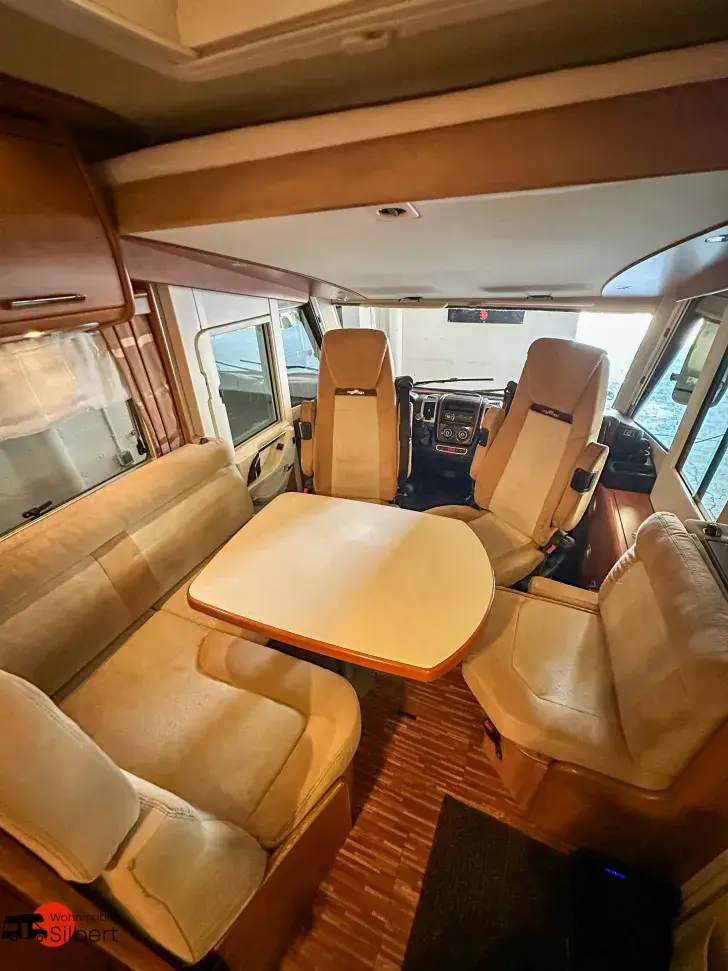Fahrzeugbild Carthago c-tourer I 142 QB - Solar*TV*Festbett+Hubbett #12