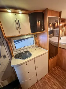 Fahrzeugbild Carthago c-tourer I 142 QB - Solar*TV*Festbett+Hubbett #13
