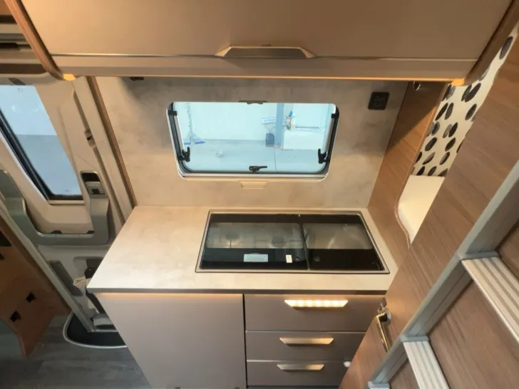 Fahrzeugbild Knaus Tourer Van 500 MQ / Automatik / Festbett #12