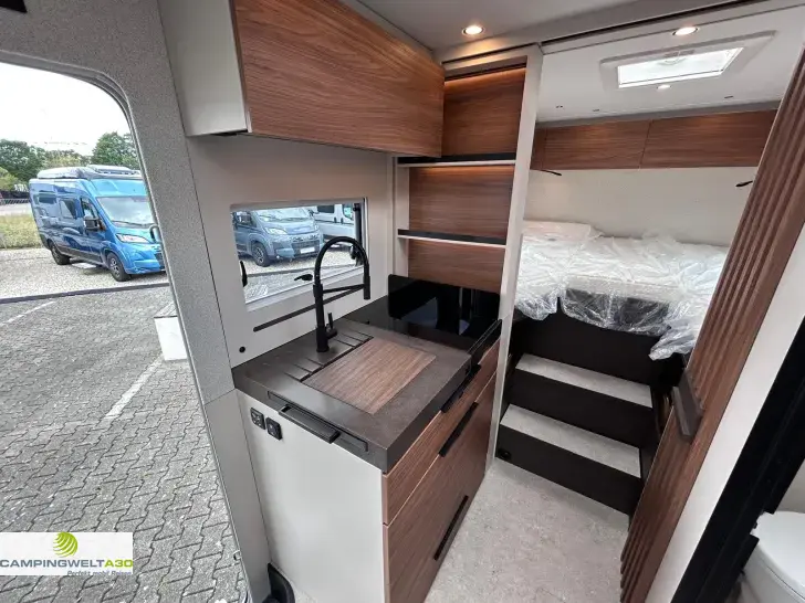 Fahrzeugbild Bürstner Signature SFT 7.0*TV*MARKISE*AHK*180PS*AUTOM. #10
