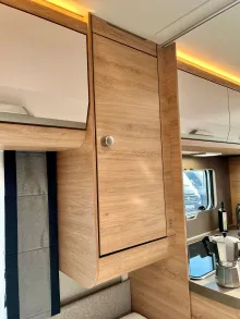 Fahrzeugbild Knaus Südwind 460 EU Black Selection mit Dusche #17