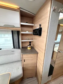 Fahrzeugbild Knaus Südwind 460 EU Black Selection mit Dusche #21