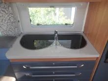 Fahrzeugbild Hobby De Luxe 540 UL vollaut Mover Dachmarkise #11