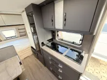 Fahrzeugbild Hobby De Luxe 490 KMF Model 2026 sofort verfügbar #11