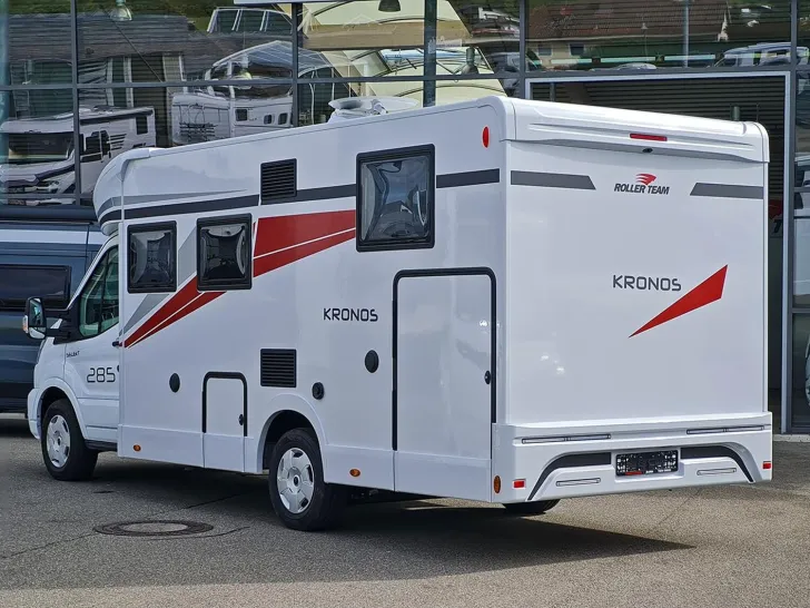 Fahrzeugbild Roller Team Kronos 285 TL Ford #3