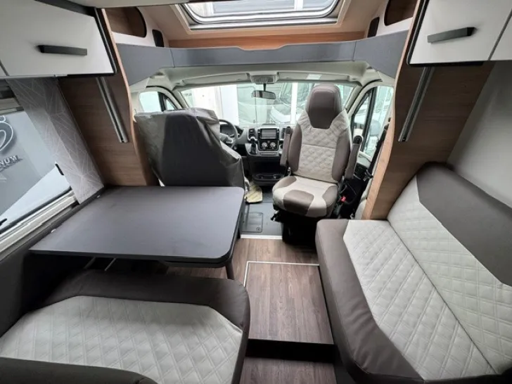 Fahrzeugbild Knaus L!VE WAVE 700 MEG Platinum Selection Automatik - 4.000 Kg - Sofort! #9