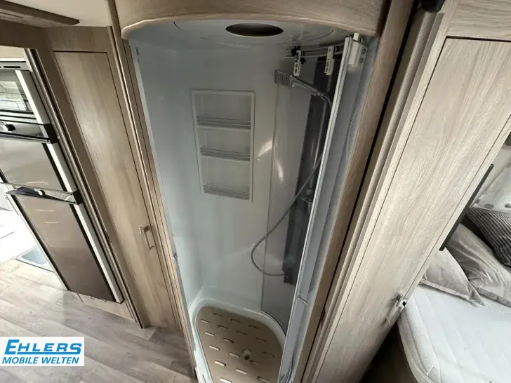 Fahrzeugbild Kabe Travel Master Imperial i910 GB 170PS/Autom/Markise/AHK/Mikrowelle/Hubbett #13
