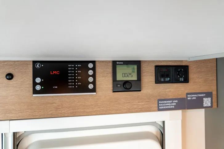 Fahrzeugbild LMC Tracer 730 EL *Multimedia*Solaranlage*Winterpak. #20