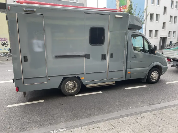 Fahrzeugbild Mercedes-Benz Sprinter Sonderausbau #1