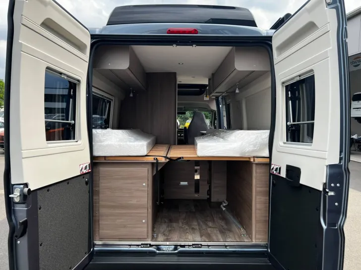 Fahrzeugbild Carado Camper Van CV602Pro+Schlafdach+Markise+LED+ACC+ #6