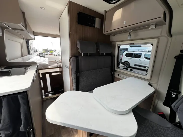 Fahrzeugbild Carado Camper Van CV602Pro+Schlafdach+Markise+LED+ACC+ #11