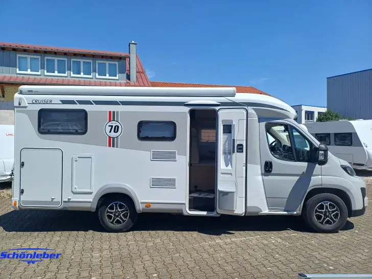 Fahrzeugbild LMC Cruiser V 646 G #21