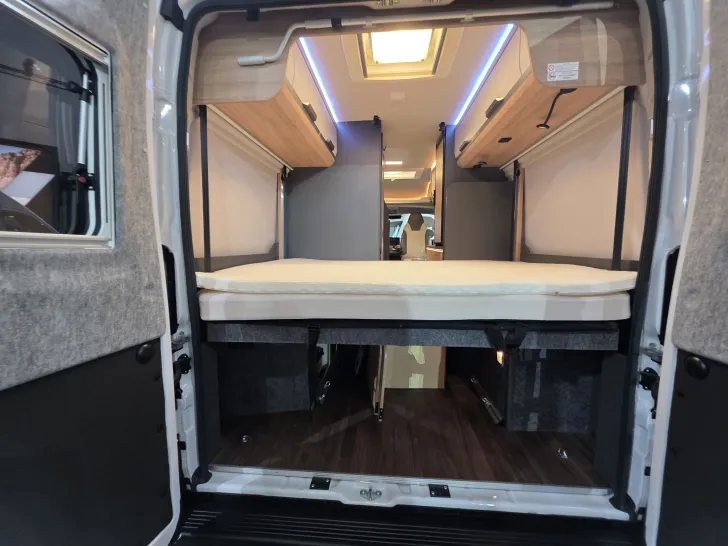 Fahrzeugbild Knaus BoxLife 600 MQ Platinum Selection Schwarz Metallic #6