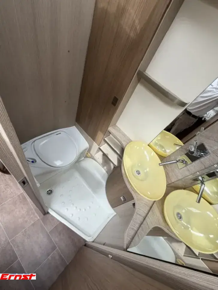 Fahrzeugbild Bürstner Averso Plus 510 TK #4