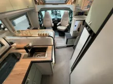 Fahrzeugbild Knaus Sky TI 700 MEG/Automatik/Einzelbetten/Garage #9