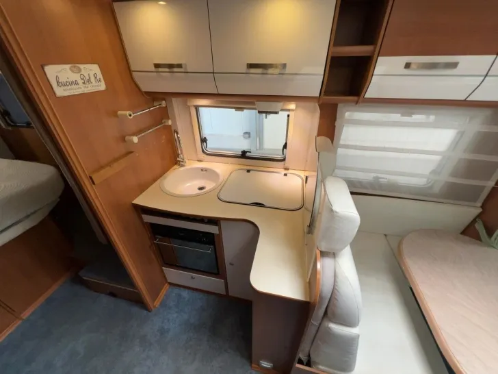 Fahrzeugbild Carado T 448 / 1.HAND / Queensbett / Garage / Klima #12