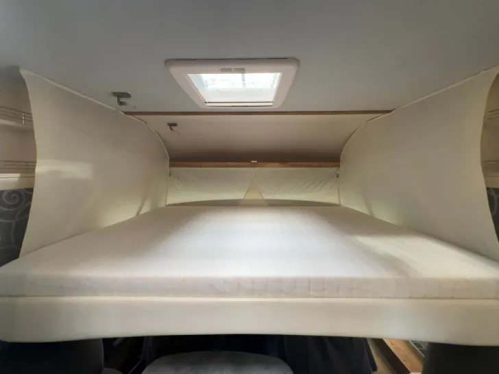 Fahrzeugbild Frankia F-Line I 740GD Titan/1.Hand/Einzelbetten+Hubbett #13