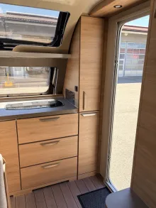 Fahrzeugbild Knaus Südwind 500 PF 60 Years Bugküche #14