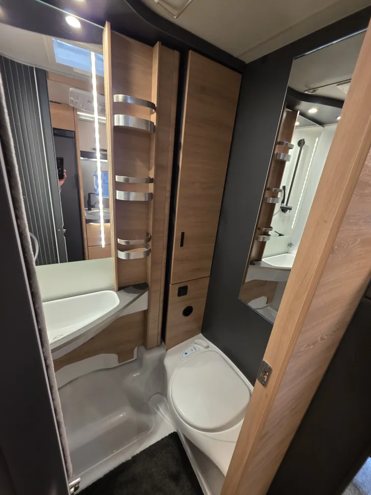 Fahrzeugbild Knaus L!VE TI 650 MEG Platinum Selection NEW 2027 #16