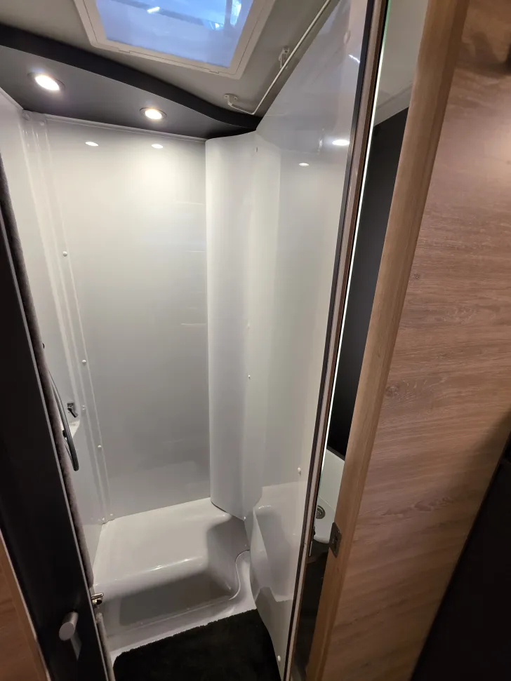 Fahrzeugbild Knaus L!VE TI 650 MEG Platinum Selection NEW 2027 #17