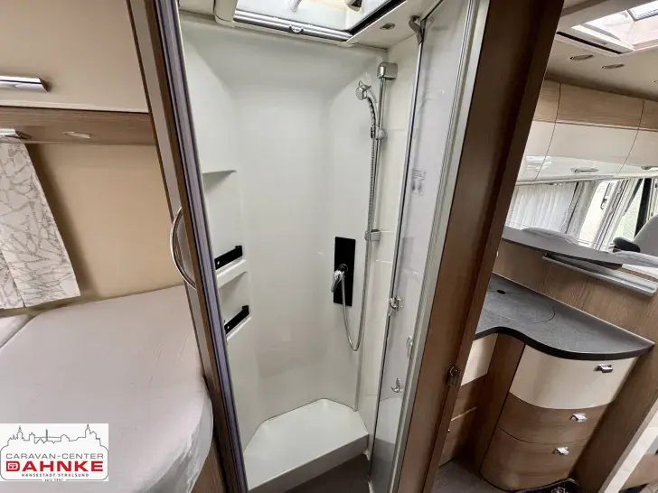 Fahrzeugbild Carthago C2-tourer I 145 RB-LE comfort 4.2t keine Vermietung SAT/TV/Solar #13