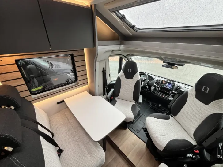 Fahrzeugbild Crosscamp EXPDN 7.0 E Peugeot #3