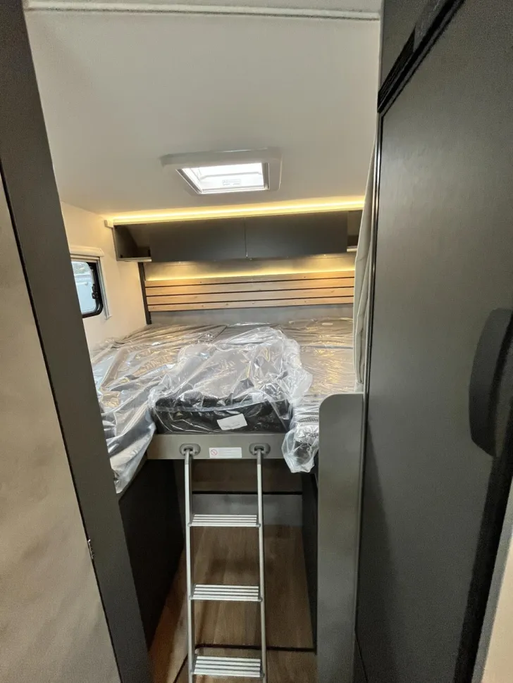 Fahrzeugbild Crosscamp EXPDN 7.0 E Peugeot #11