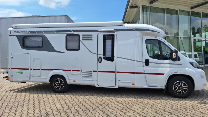 Fahrzeugbild LMC Cruiser T 732 G SAT TV SOLAR HUBSTÜTZEN #6