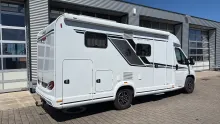 Schräg Hinten Knaus Van TI 650 MEG VANSATION sehr gepflegt