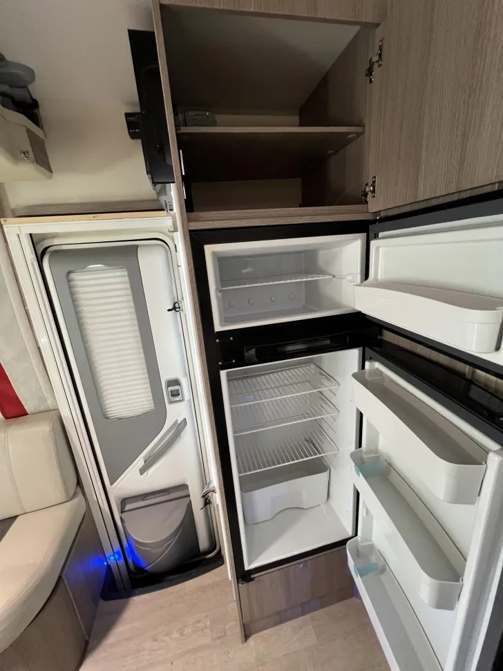 Fahrzeugbild Challenger Teilintegriert Graphite Edition 290 (538) #19