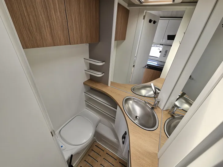 Fahrzeugbild Hymer Eriba Nova 480 ***** sehr guter Preis ! #12
