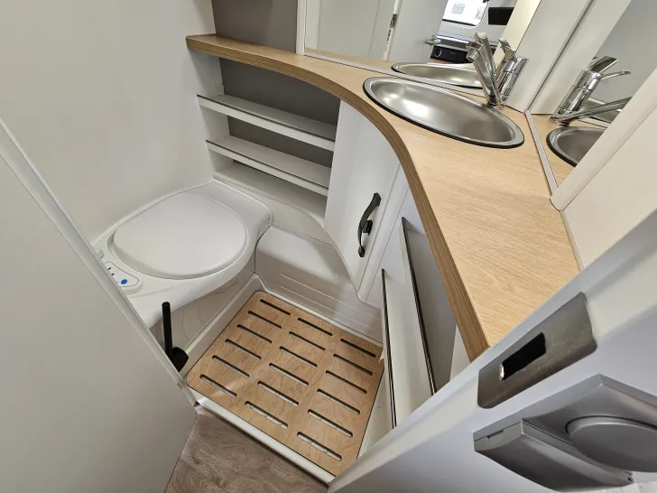 Fahrzeugbild Hymer Eriba Nova 480 ***** sehr guter Preis ! #13