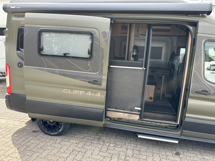 Fahrzeugbild Sunlight Cliff 4x4 Greentrek 590 AHK; Bi-Xenon; CombiD #9