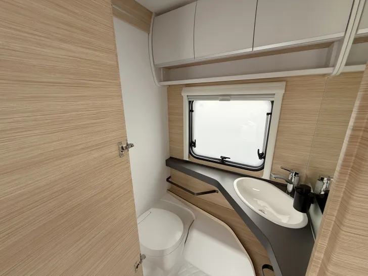 Fahrzeugbild Fendt Apero 495 SKM 2.000 kg Truma-Klimaanlage #27
