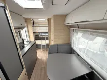 Fahrzeugbild Fendt Apero 495 SKM 2.000 kg Truma-Klimaanlage #18