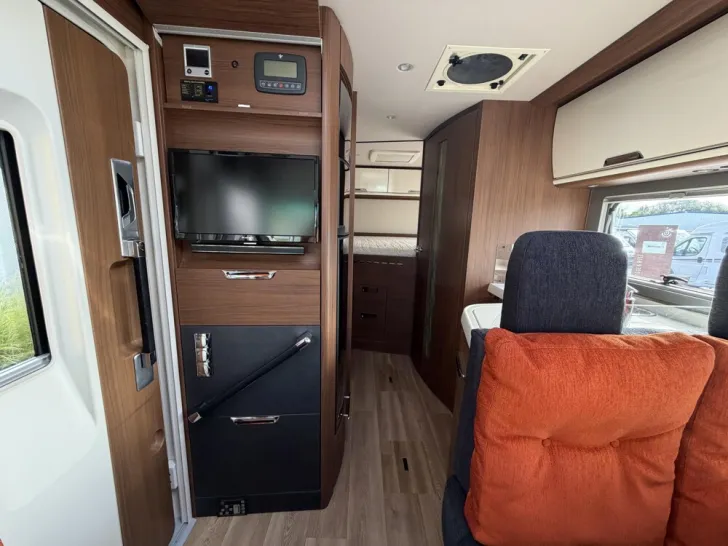 Fahrzeugbild Niesmann + Bischoff Arto 72 L #17