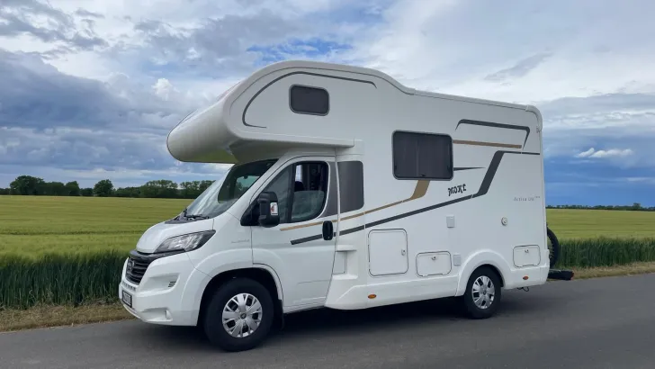Grundriss Nacht Eura Mobil Activa One 550 MS Autark, Winterfest, wenig km