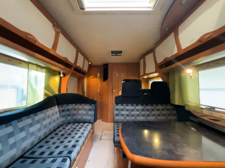 Fahrzeugbild Eura Mobil A 636 LS / MERCEDES-DPF-GRÜN-5 SCHLAFPLÄTZE #10
