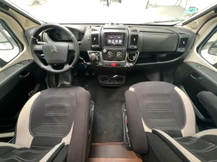 Fahrzeugbild Carado T 338 Clever+Edition/Einzelbetten+Hubbett/Garage #7