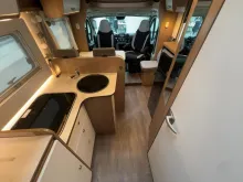 Fahrzeugbild Carado T 338 Clever+Edition/Einzelbetten+Hubbett/Garage #9