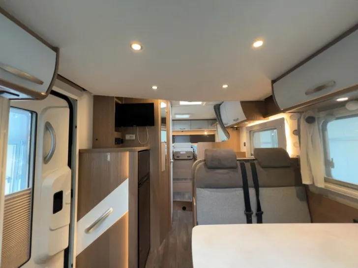 Fahrzeugbild Carado T 338 Clever+Edition/Einzelbetten+Hubbett/Garage #10