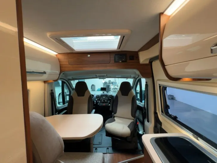 Fahrzeugbild Karmann Mobil Davis 590 FB/doppel Festbett/Klimaanlage/Markise #11