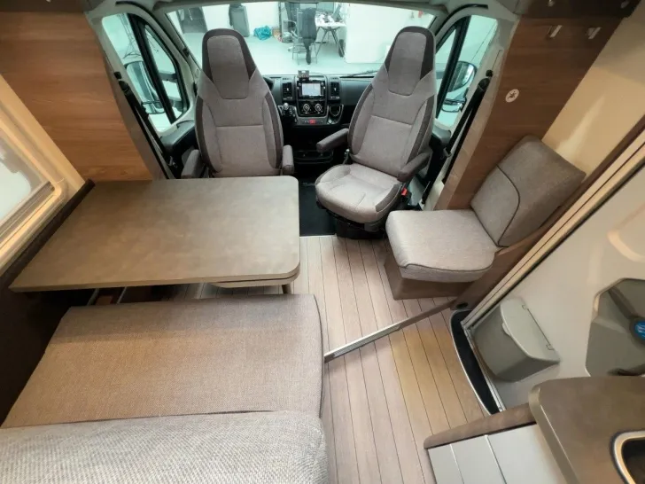 Fahrzeugbild Knaus Live TI650 MEG/Einzelbetten/Garage/Klima/Markise #8