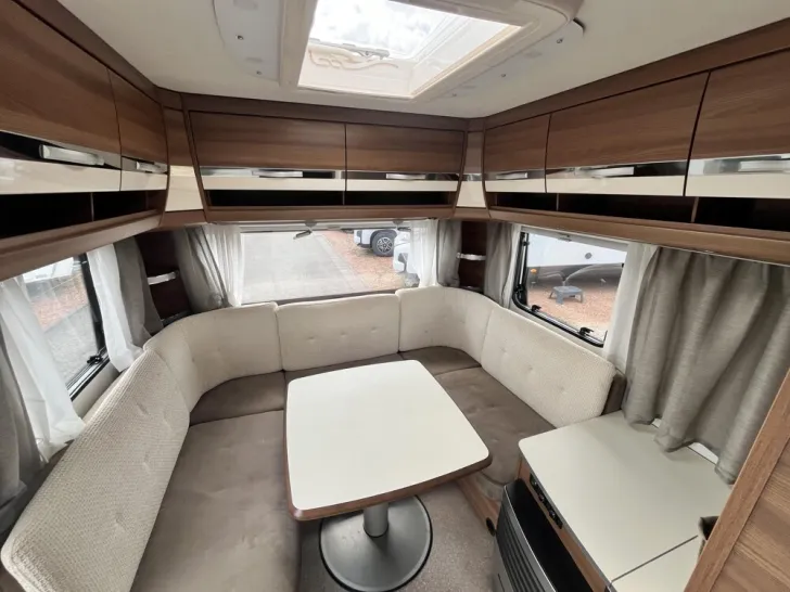 Fahrzeugbild Dethleffs Nomad 530 DR #3