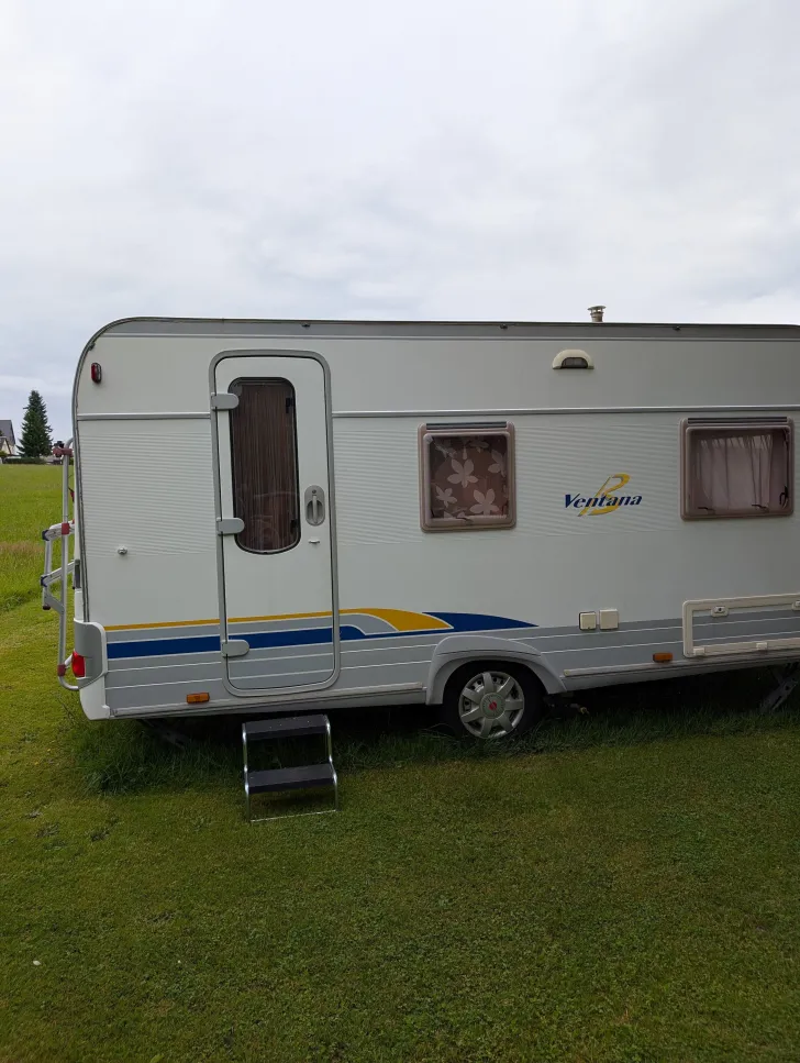 Fahrzeugbild Bürstner Ventana 410 TS Guter sauberer Zustand #1