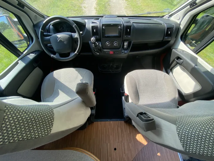 Fahrzeugbild Pössl D-Line 2Win Plus 45000km, gut gepflegt #4