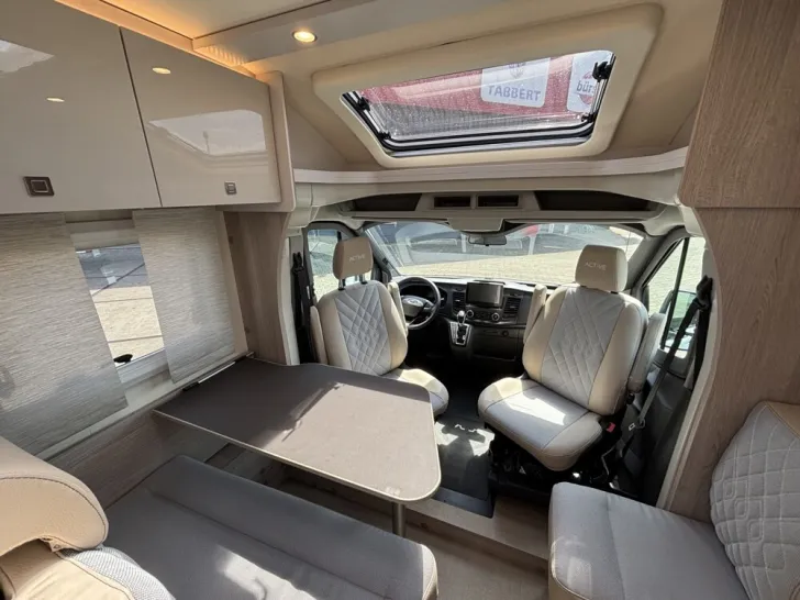 Fahrzeugbild Bürstner Lineo T 690 G #13