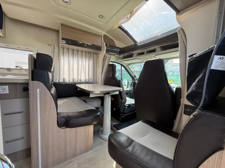 Fahrzeugbild Challenger Genesis 288 EB Special Edition #10