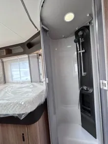 Fahrzeugbild Knaus Sky TI 700 MEG Platinum Selection Panoramadach, 90Ltr Dieseltank #13