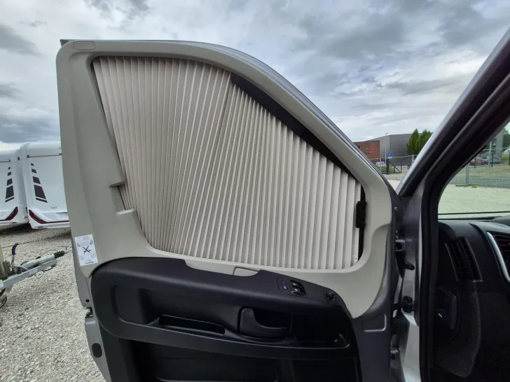Fahrzeugbild Carado pro CV 540 Combi 4,Radio-Rückfahrkamera,AHK #35